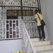 Gille de securite entree salles de cours